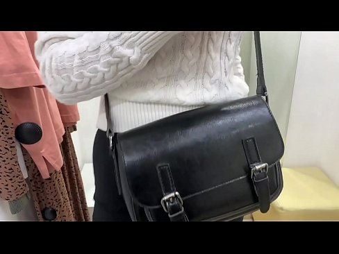 ❤️ Javna masturbacija mlade kurbe FeralBerry z dildom v garderobi ❤ Trdi porniči na sl.kassavrn.ru ❌️❤